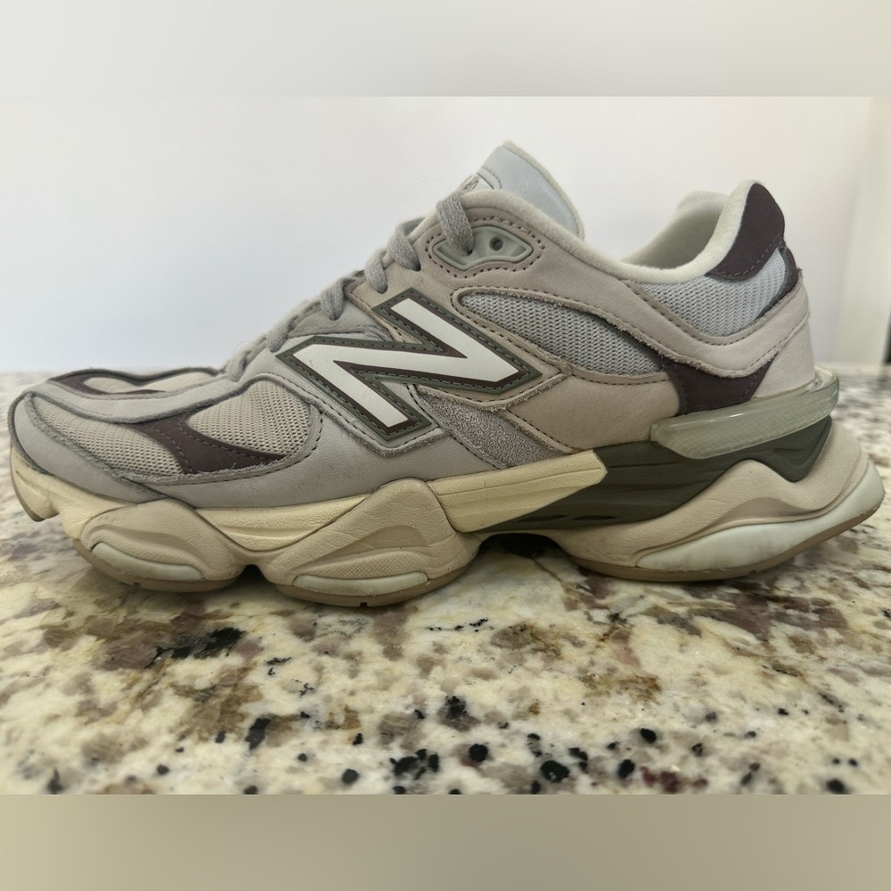 New Balance 9060 - Picture 7 of 11